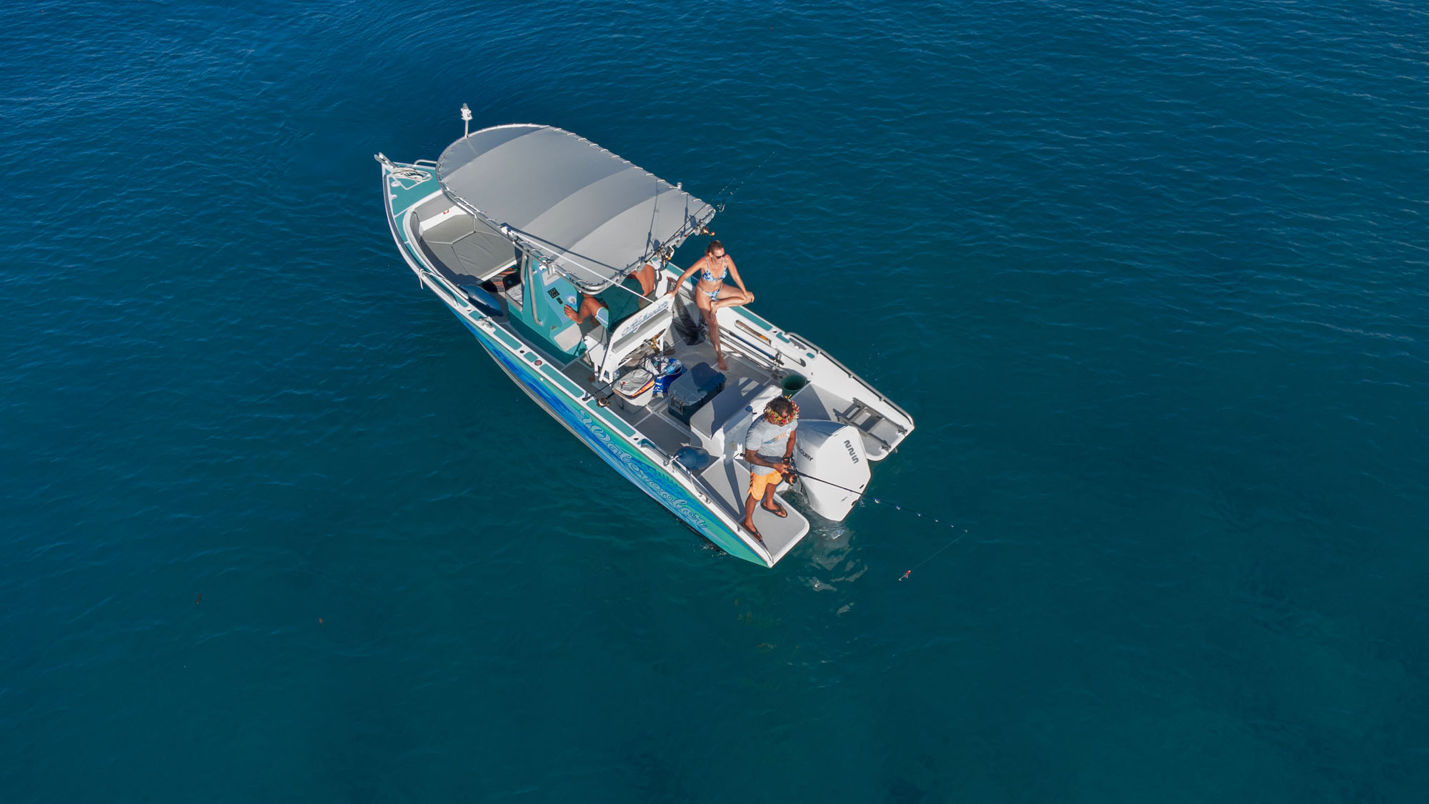 Bateau dans le lagon de Tahaa